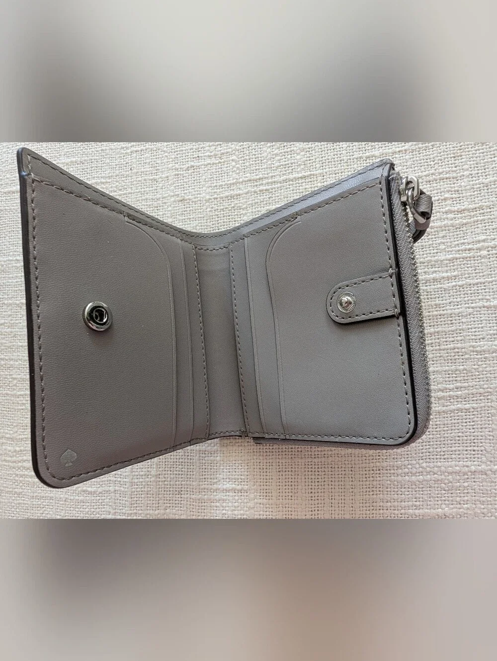 Kate Spade New York Gray Leather Zip Wallet